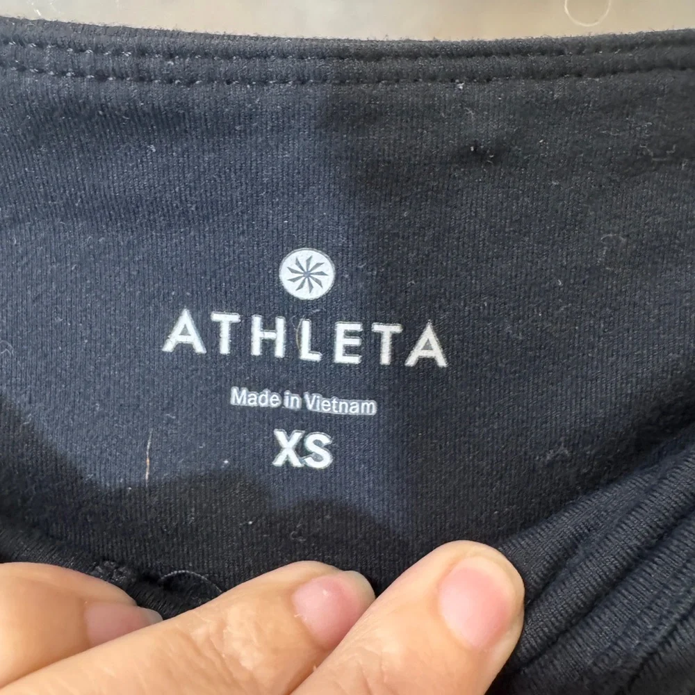 Athleta Power X’s‎ and O’s Lace Calf Legging Size XS Capri Black Stretch
